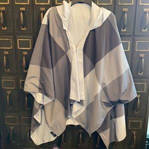 Galleria Polyester Nylon Rain Cape